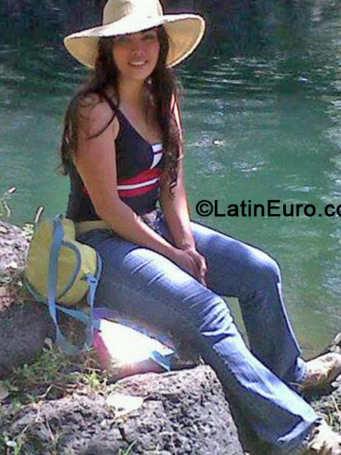 Date this fun Honduras girl Maria from San Pedro Sula HN979