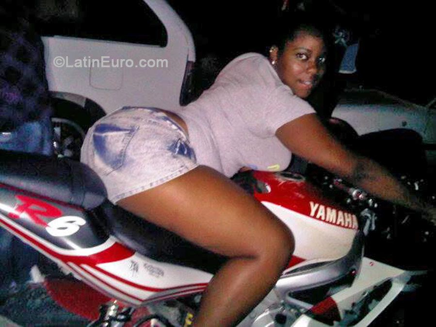 Date this beautiful Jamaica girl Amanda from Montego Bay JM1682