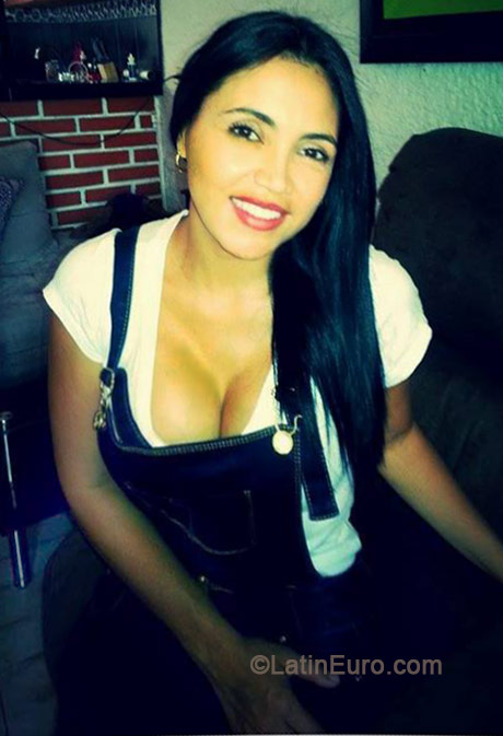 Date this exotic Colombia girl Claudia from Pasto CO15256
