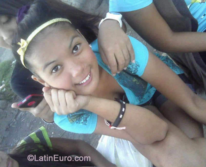 Date this sultry Philippines girl Mary from Misamis Occidental PH650
