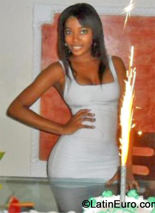 Date this sensual Colombia girl Dana from Bogota CO16634