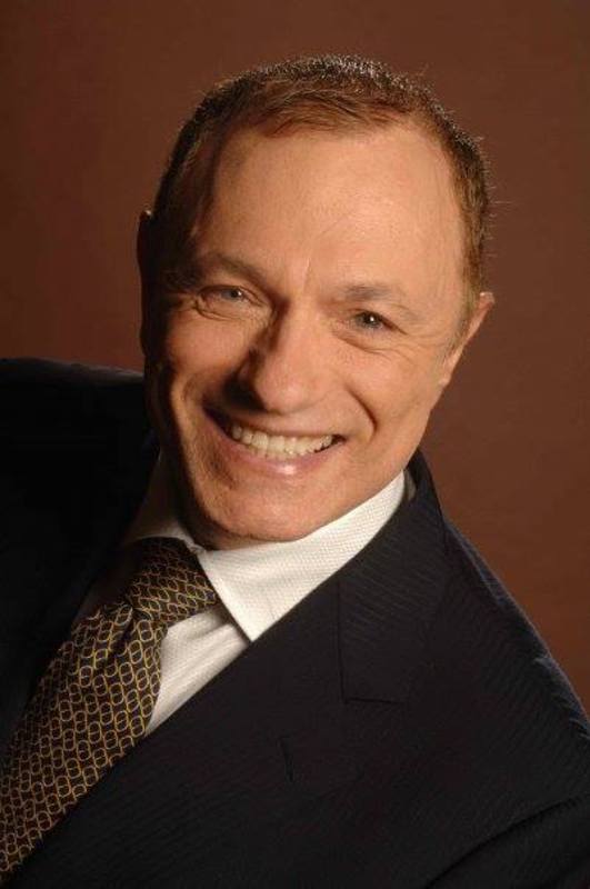 Date this funny United States man Robin from Illinois US15153