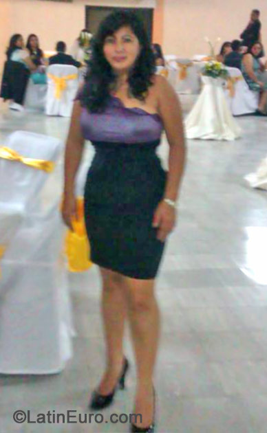 Date this passionate Honduras girl Alma from Copan HN1089