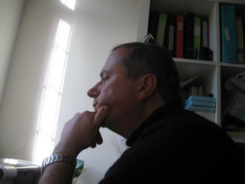 Date this georgeous United States man Joan from California US15170