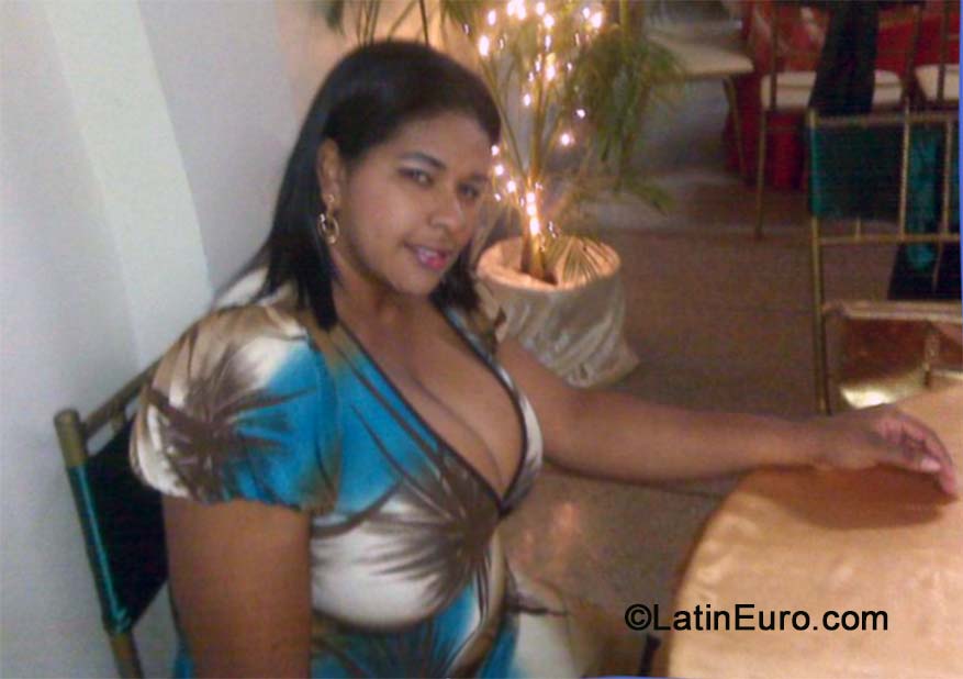 Date this sultry Venezuela girl Wilsie from Punto Fijo VE296