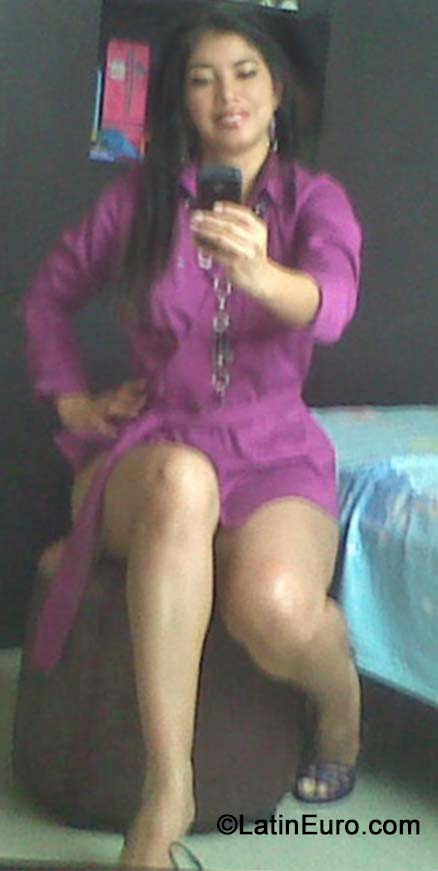 Date this young Colombia girl Mary from Cali CO15578