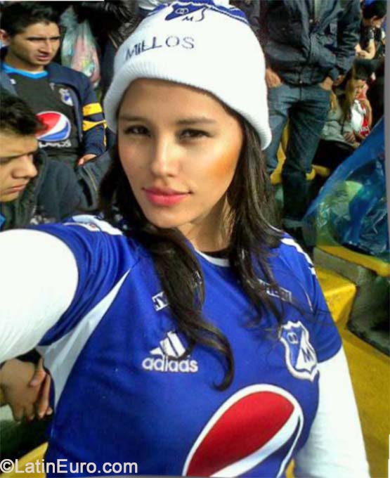 Date this fun Colombia girl Anne from Bogota CO15680