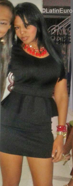 Date this athletic Brazil girl Liliana from Cartagena CO15702