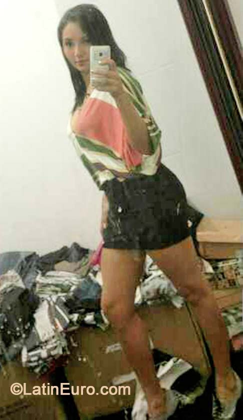 Date this young Brazil girl Daiane from Manaus BR8922
