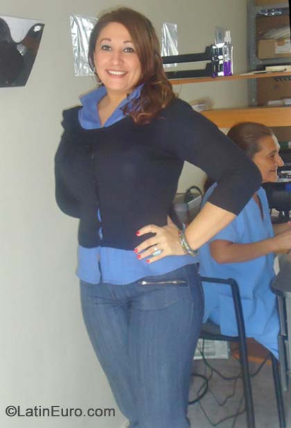 Date this delightful Honduras girl Kenia from San Pedro Sula HN1156