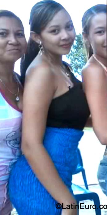 Date this attractive Brazil girl Yikare from Belem BR8944