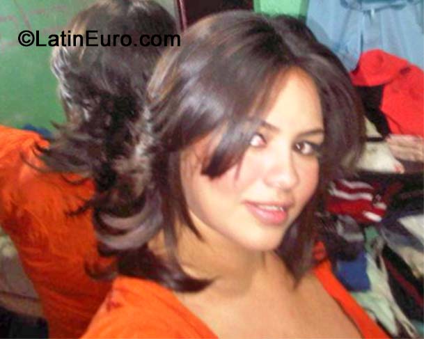 Date this happy Honduras girl Yulieth from Francisco Morazan HN1241
