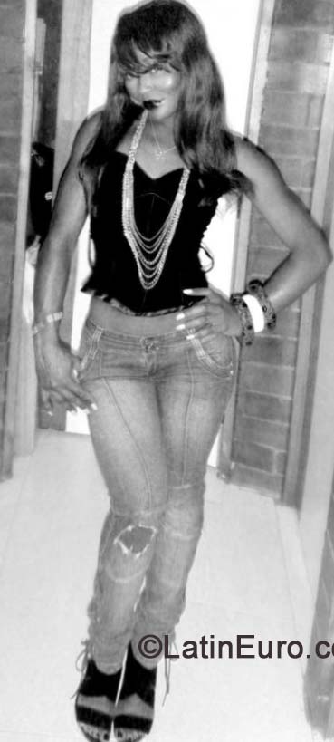 Date this attractive Colombia girl Anya caicedo from Bogota CO15852