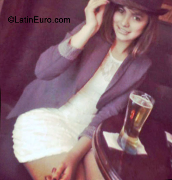 Date this cute Colombia girl Mabel from Bogota CO15875