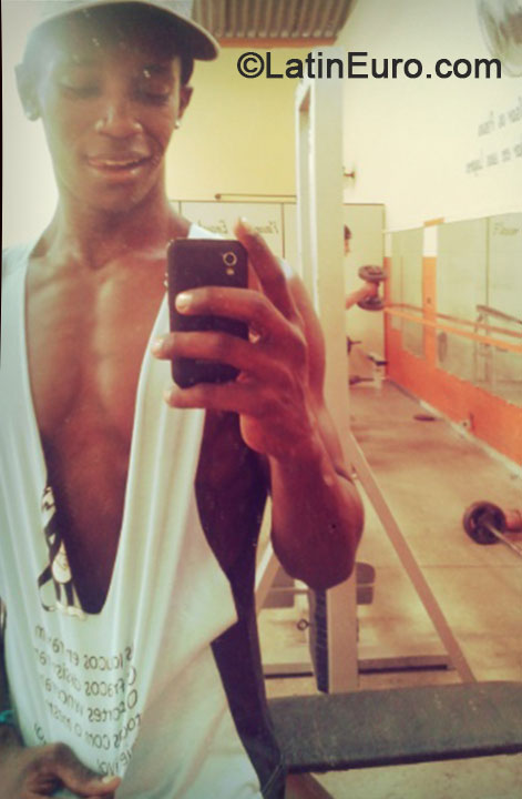 Date this passionate Brazil man Wilton from Uberaba BR8953