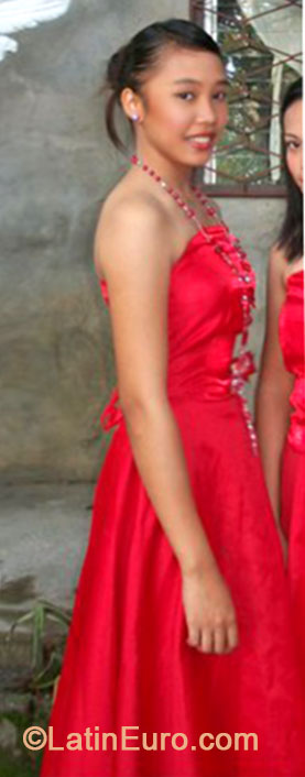 Date this gorgeous Philippines girl Jessa from Santiago City PH680