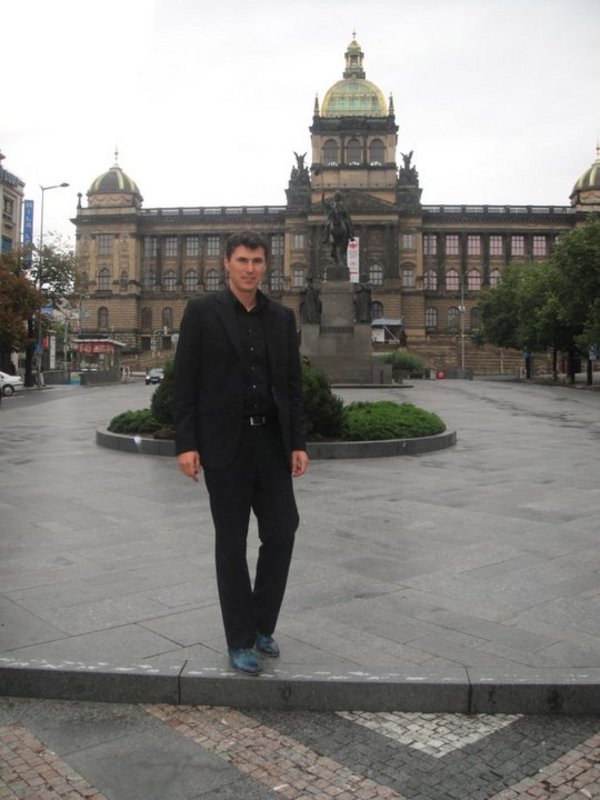 Date this cute United Arab Emirates man Cruz_FakeProfile from Dubai CH124