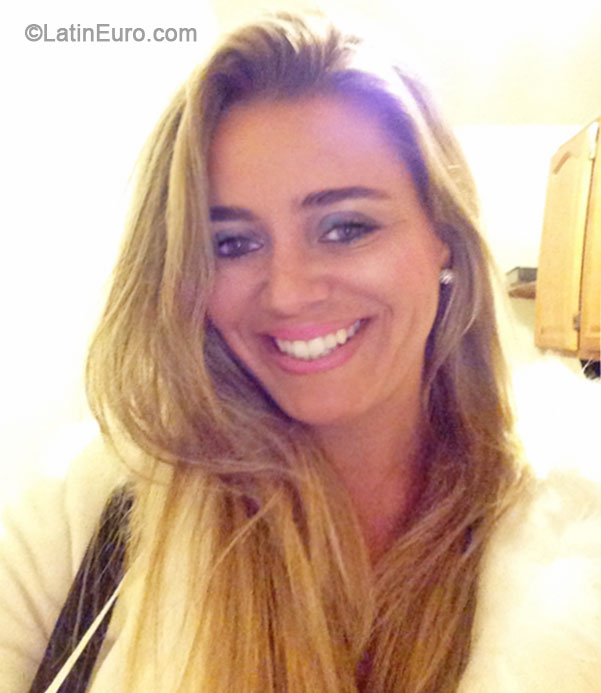 Date this tall Brazil girl Daniela from Brasilia BR8993