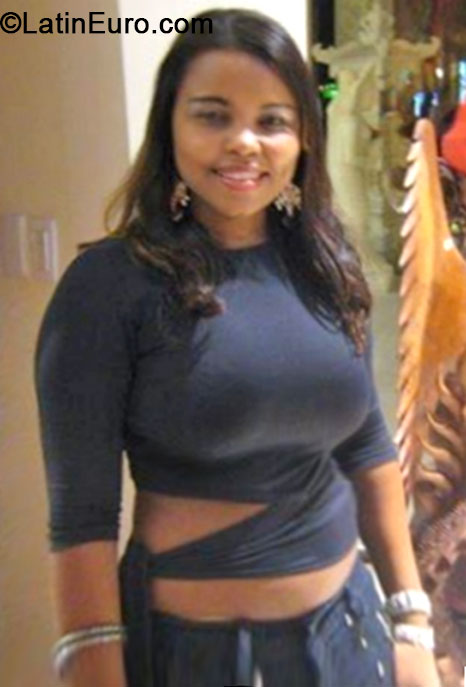 Date this stunning Brazil girl Benilsa from Guaratinga BR9009