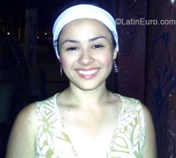 Date this gorgeous Brazil girl Danielle from Rio De Janeiro BR9019