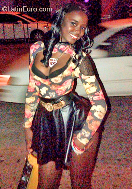 Date this hard body Jamaica girl Jessica from Mandeville JM2146