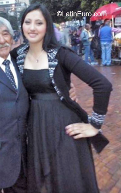 Date this beautiful Colombia girl Nataly ocampo from Bogota CO16328