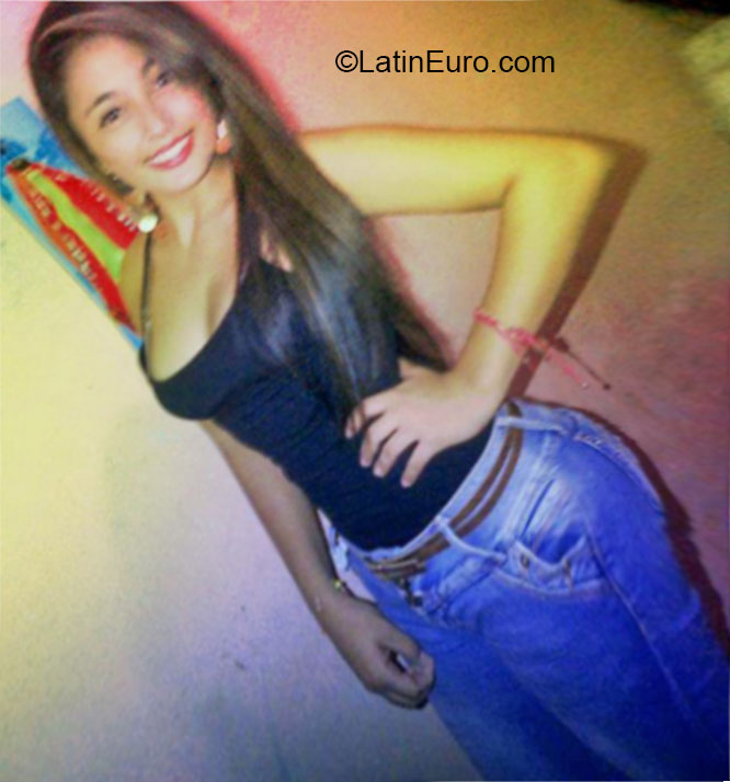 Date this tall Colombia girl Tatiana from Bogota CO16337