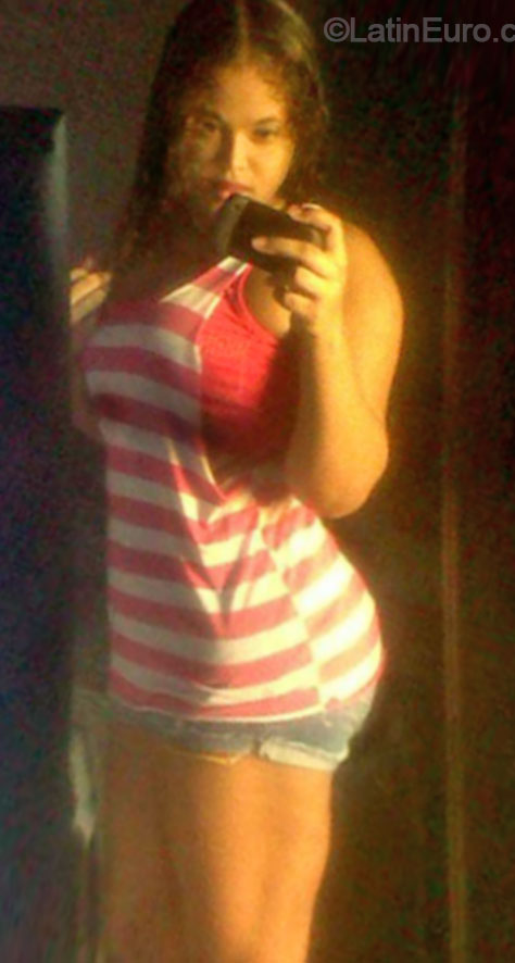 Date this funny Colombia girl Ana from Valledupar CO16348