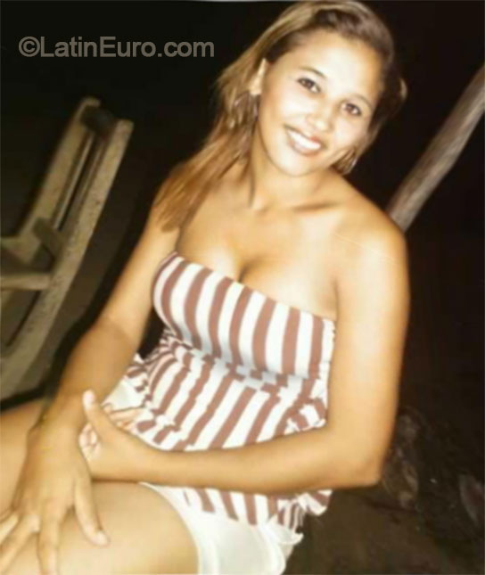 Date this passionate Brazil girl Luiza from Fortaleza BR9067