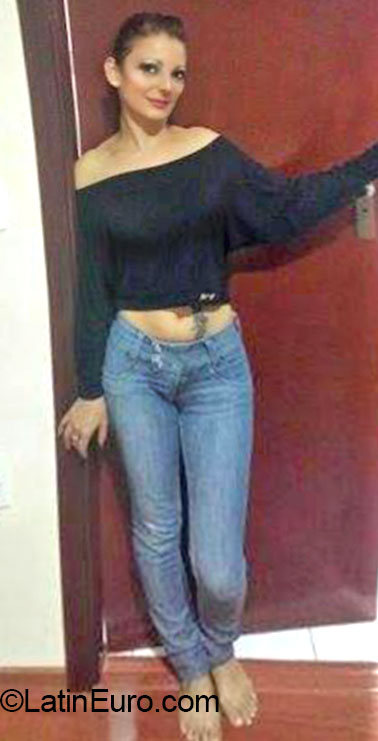 Date this funny Brazil girl Alessandra from Sao Paulo BR9090