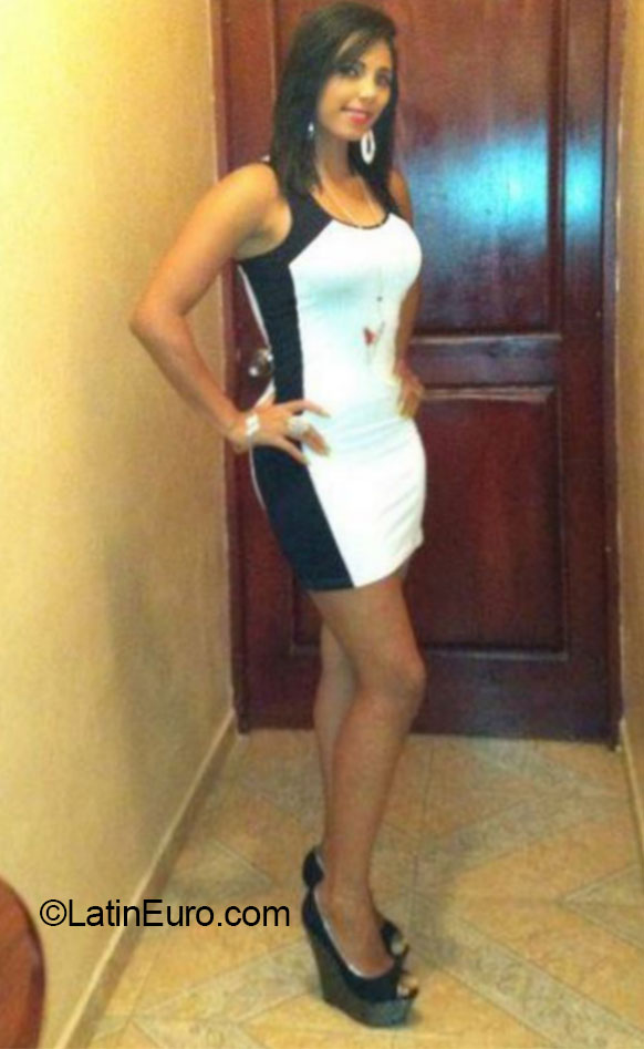 Date this cute Dominican Republic girl Katherine from Bonao DO20362
