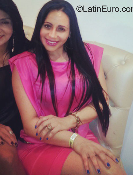 Date this attractive Brazil girl Rozangela from Campo Grande BR9099