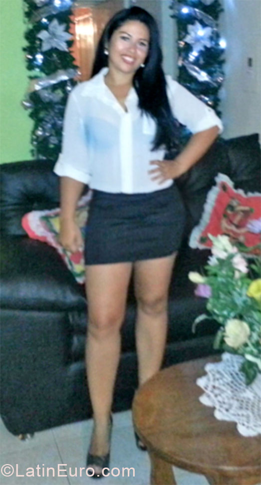 Date this georgeous Venezuela girl Jackeline from Valencia VE324