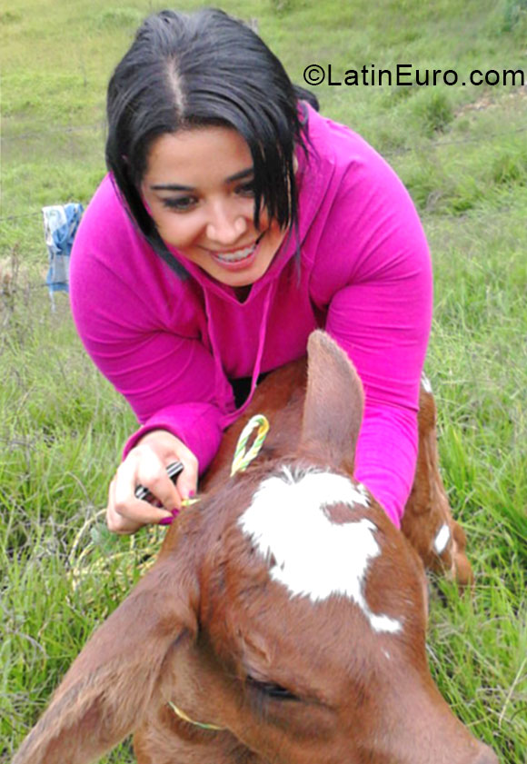 Date this hard body Colombia girl Lina from Medellin CO16569