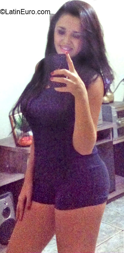 Date this delightful Brazil girl Maria from Araras BR9148