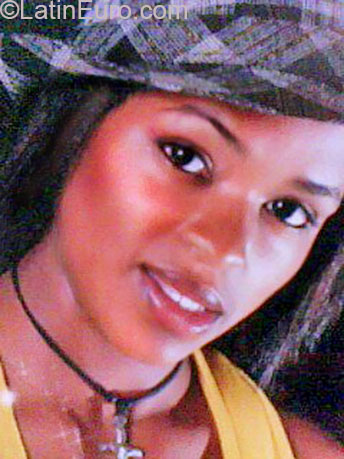 Date this georgeous Colombia girl Yulisa from Medellin CO16648