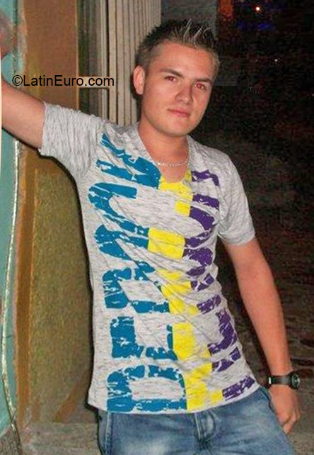 Date this lovely Colombia man Diben from Medellin CO16731