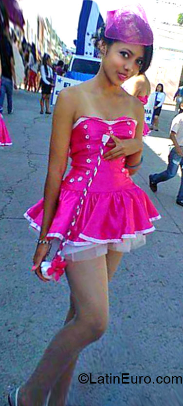 Date this charming Honduras girl Heydie from Lapaz HN1408