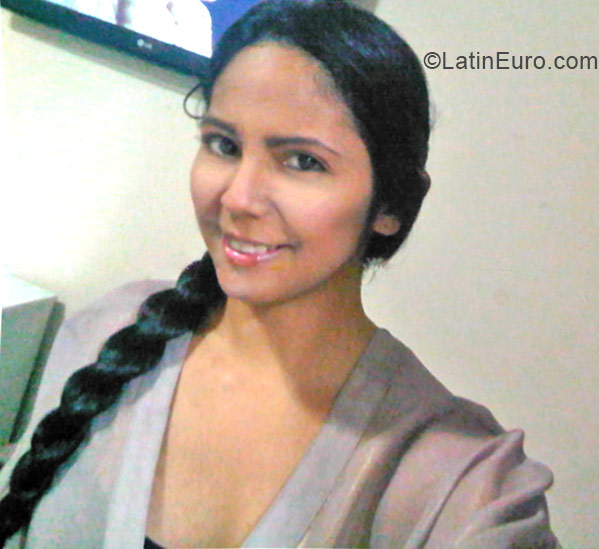 Date this exotic Colombia girl Joan from Bogota CO16767