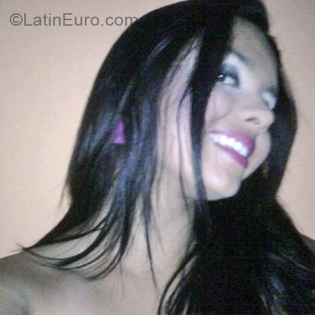 Date this stunning Venezuela girl Veronica from San Felipe VE373