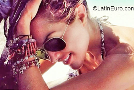 Date this good-looking Colombia girl Lady from Bogota CO16780