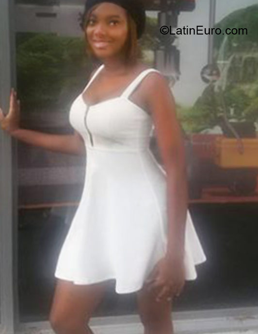 Date this sultry Jamaica girl Alexa from Mandeville JM1924
