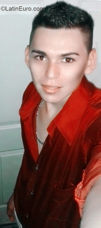 Date this lovely Honduras man Ramos from La Lima HN1416
