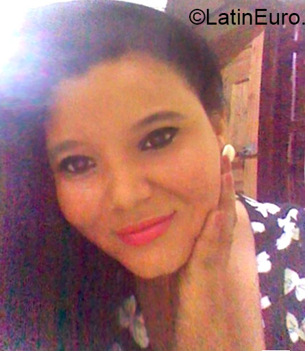 Date this foxy Honduras girl Meliza from Tegucigalpa HN1550
