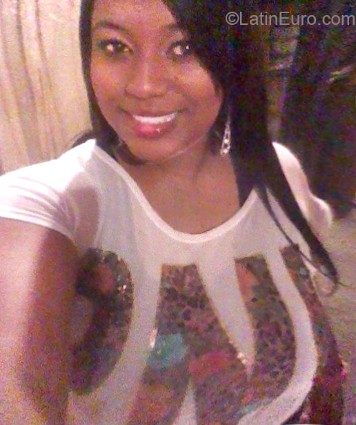 Date this exotic Colombia girl Isabel from Cali CO16843