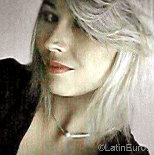 Date this pretty Brazil girl Ana Carina from Sao Paulo BR9198