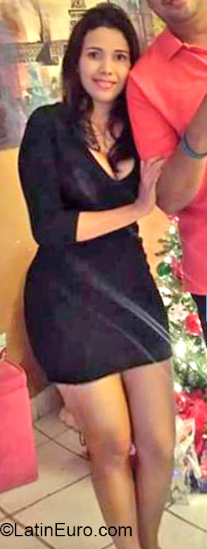 Date this passionate Colombia girl Vera from barranquilla CO16869