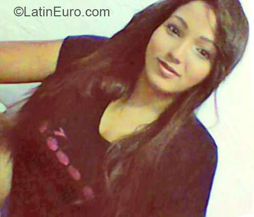 Date this fun Colombia girl Monica from Bogota CO17053