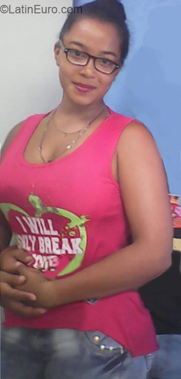 Date this exotic Colombia girl Chris from Cali CO16948