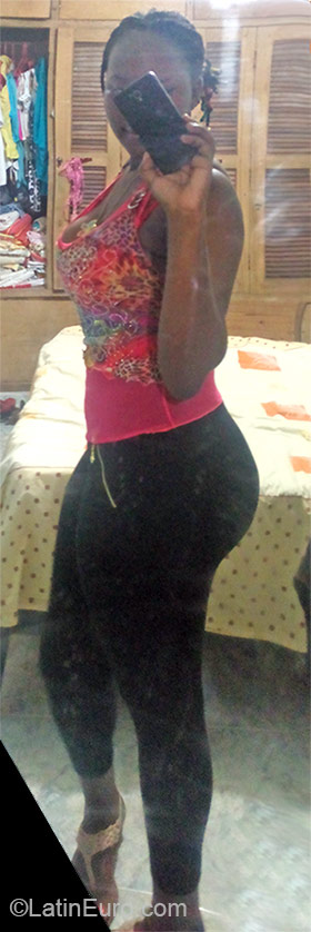 Date this delightful Colombia girl Mela from Buenaventura CO16981